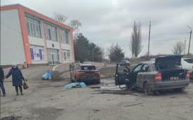 FOTO // Patru oameni au fost uciși de un obuz rusesc care a lovit un spital din Donețk